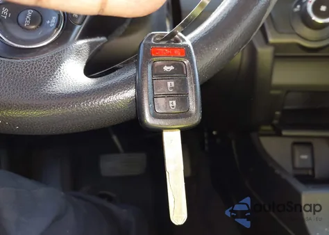 2015 Honda Civic Lx z USA, uszkodzony, nr VIN 2HGFG3B52FH533019